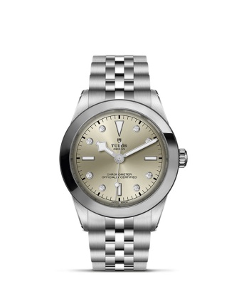 TUDOR Black Bay One - Goldfinger