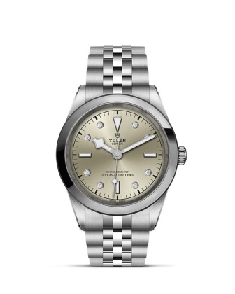 TUDOR Black Bay One - Goldfinger